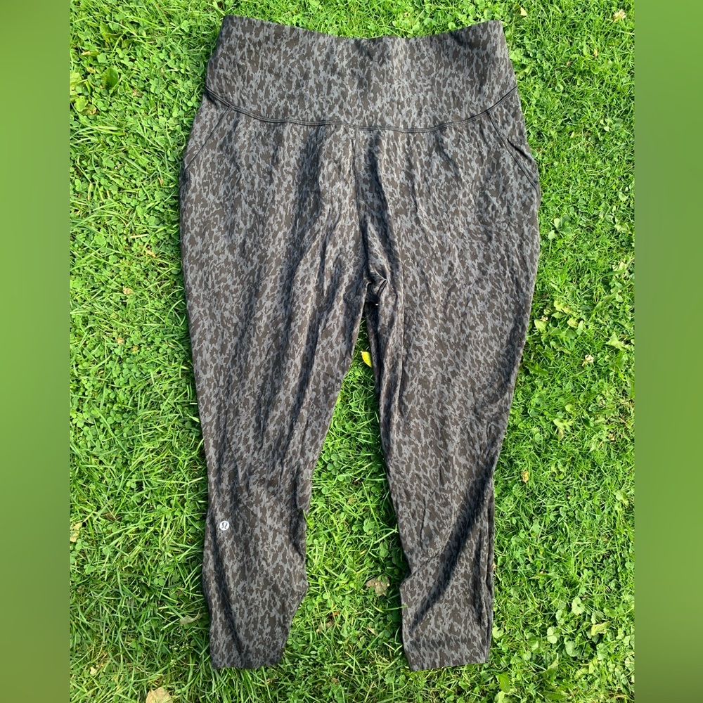 Lululemon Base Pace Running Tights 25”